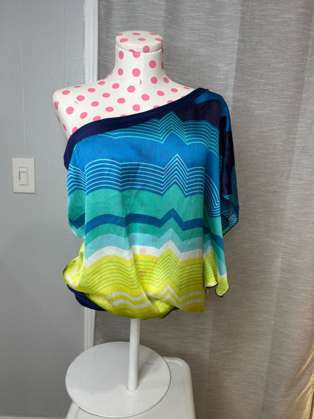 HeartSoul Blue Green Yellow Ombre One-Shoulder Blouse